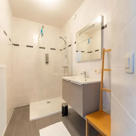 Chic Flat Near Beach, Cleaning Included Apartmán *