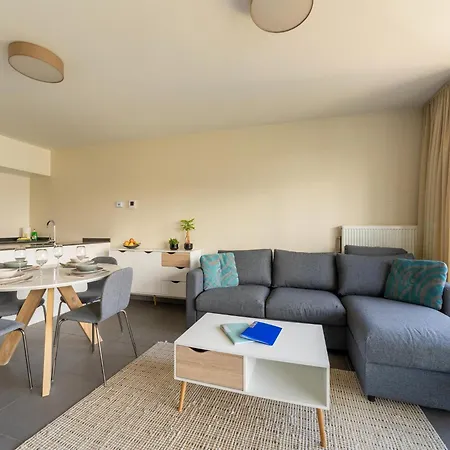 Chic Flat Near Beach, Cleaning Included * Ostende