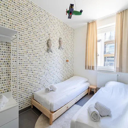 Chic Flat Near Beach, Cleaning Included Ostende