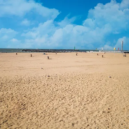 شقة Chic Flat Near Beach, Cleaning Included